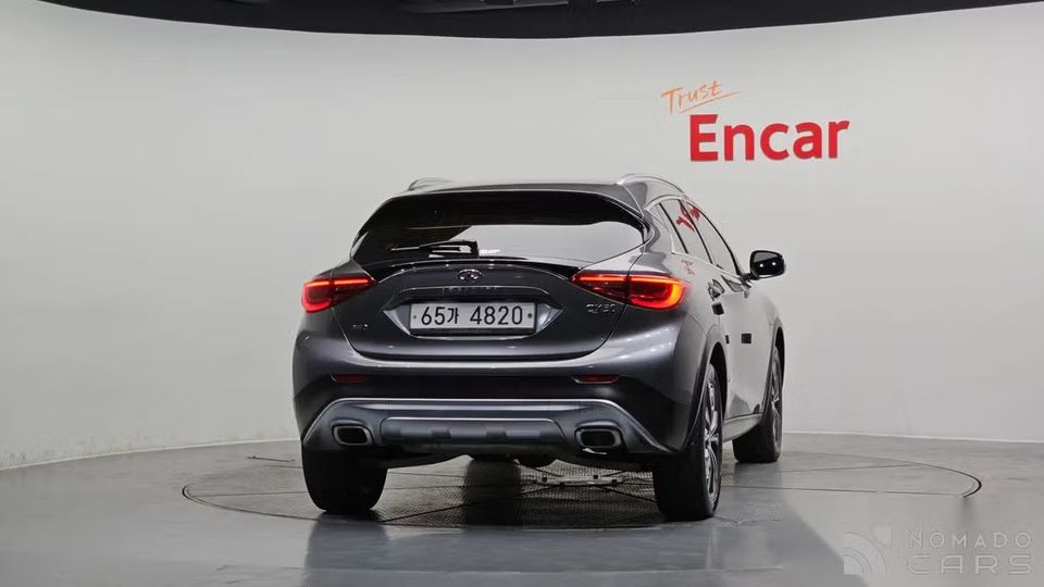 Infiniti QX30