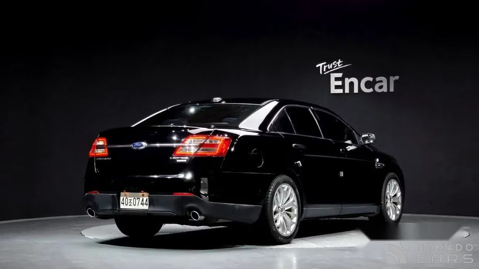 Ford Taurus