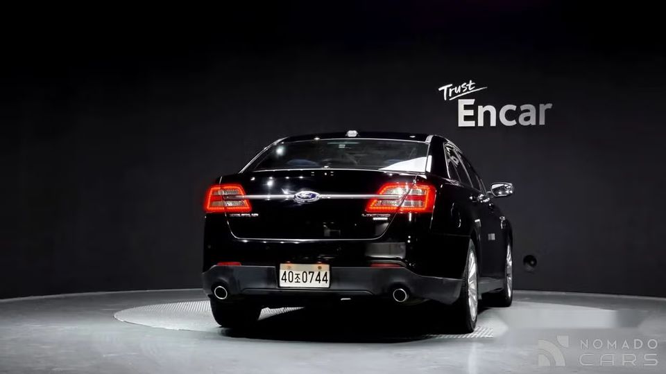 Ford Taurus