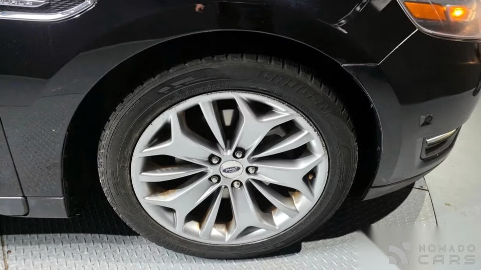 Ford Taurus