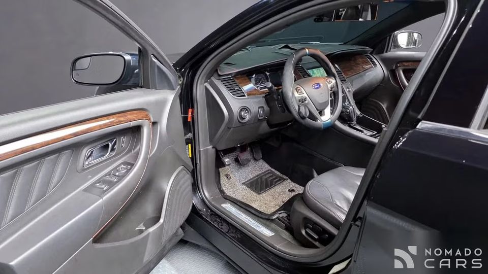 Ford Taurus