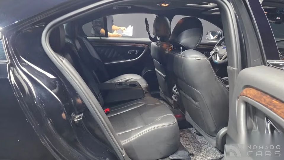Ford Taurus