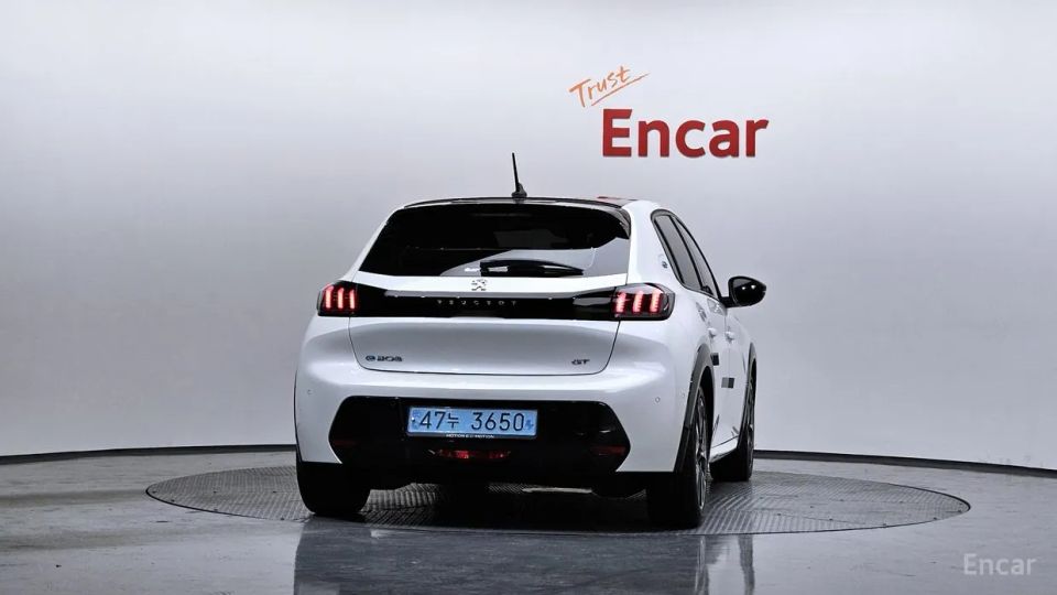 Peugeot 208