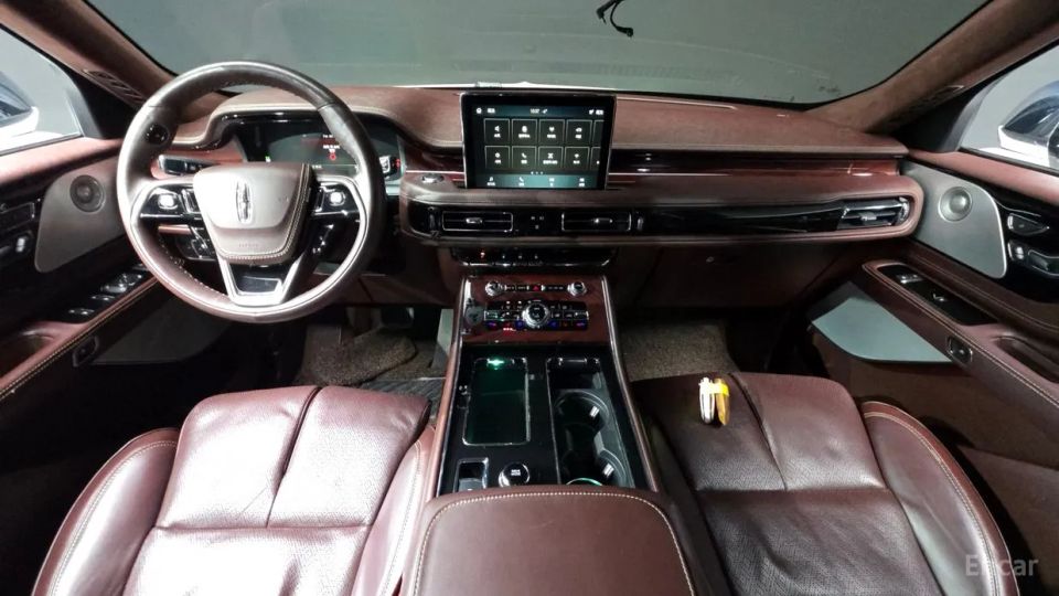 Lincoln Aviator