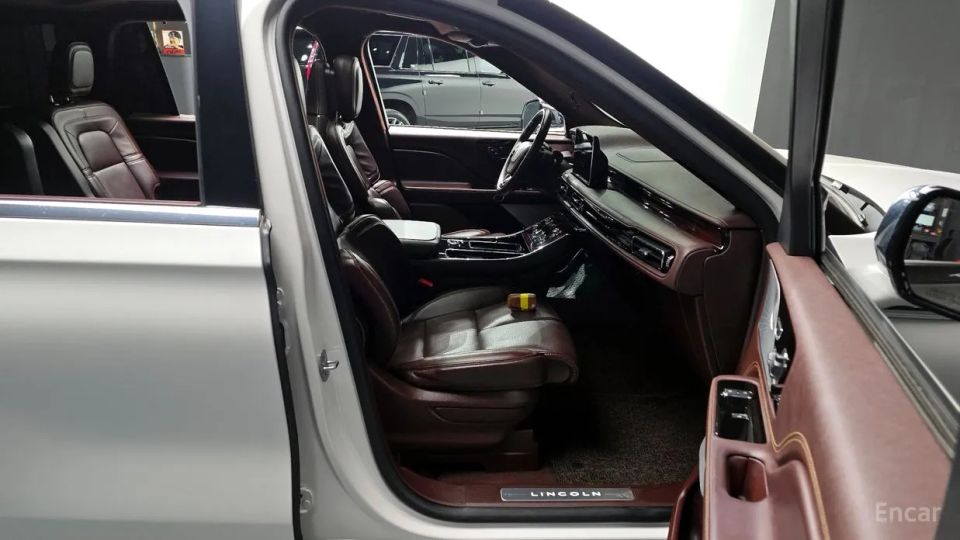 Lincoln Aviator