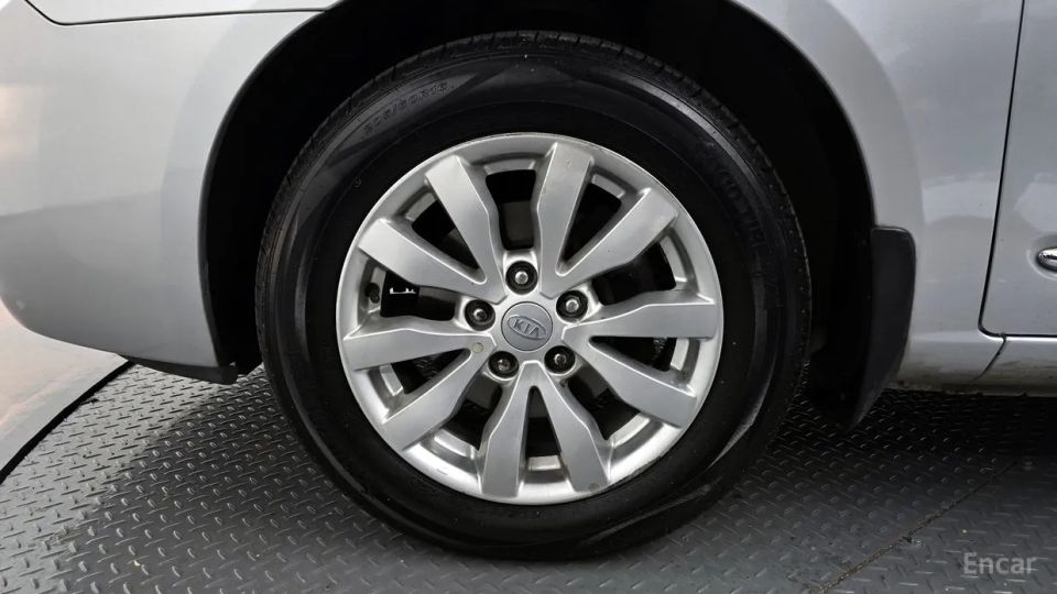 Kia Carens