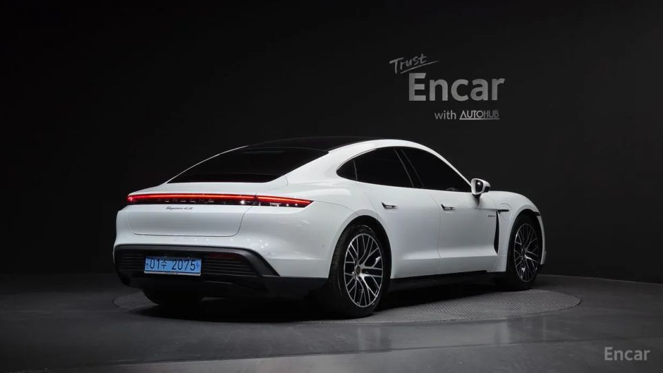Porsche Taycan
