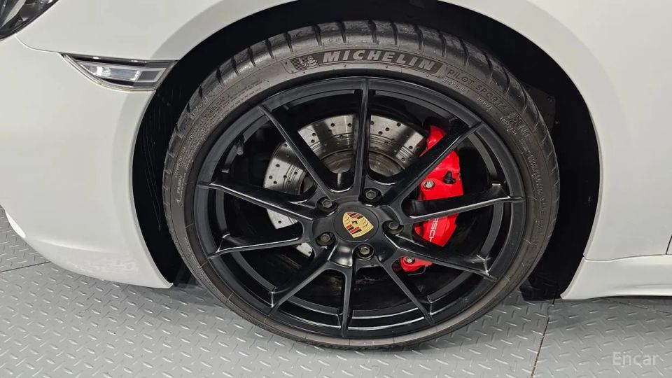 Porsche 718