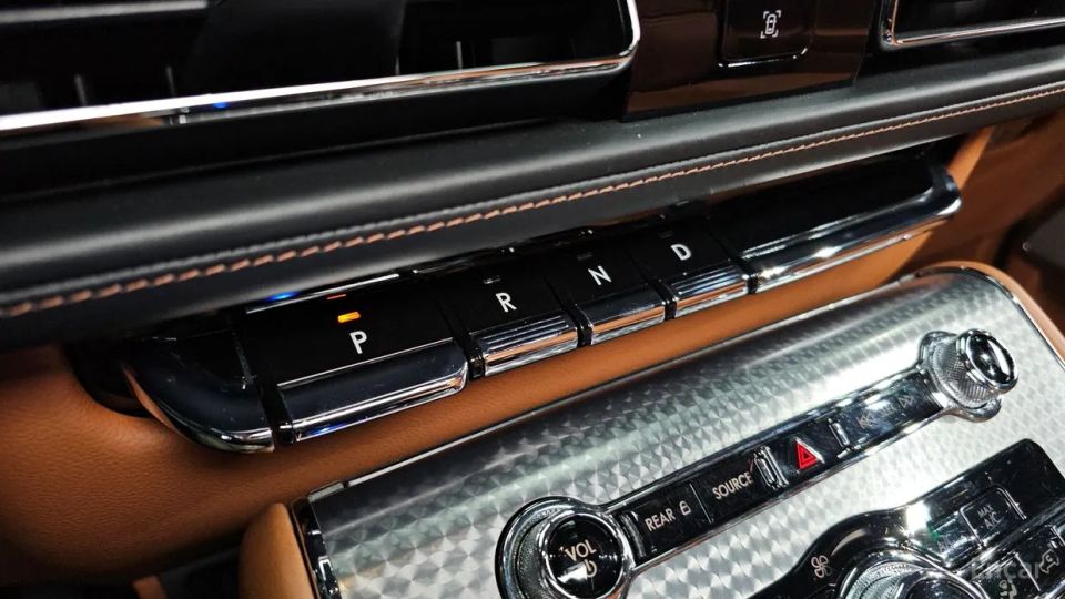 Lincoln Aviator