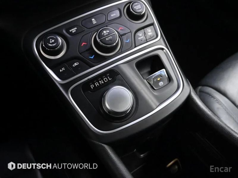Chrysler 200