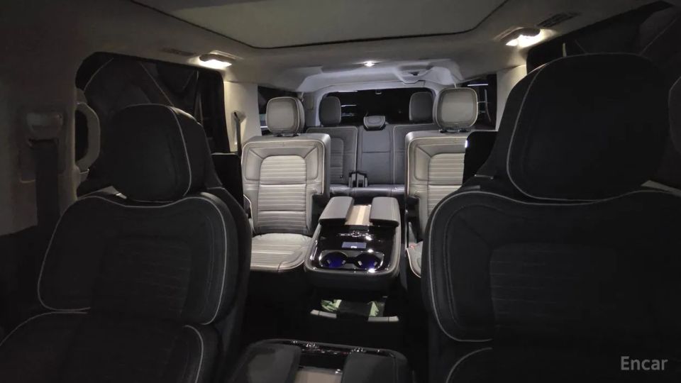 Lincoln Navigator