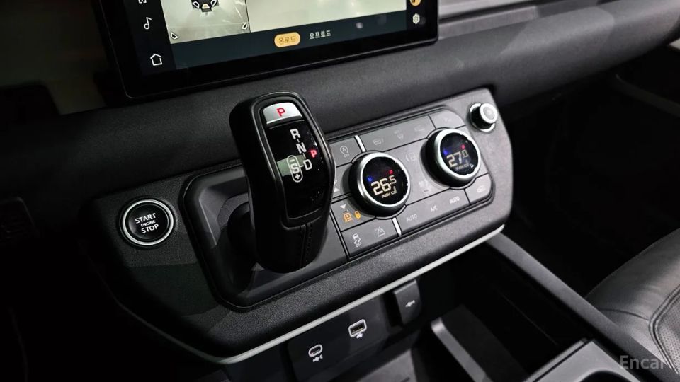 Land Rover Defender