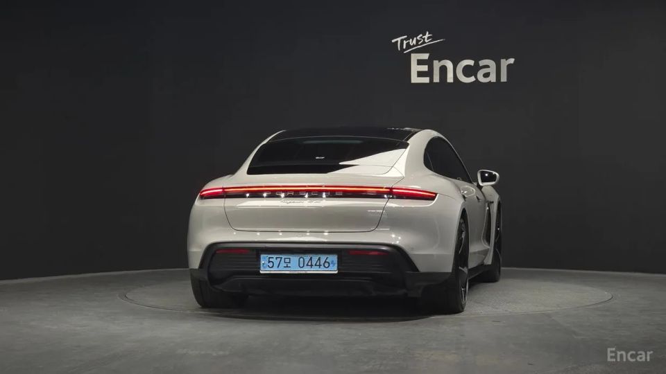 Porsche Taycan