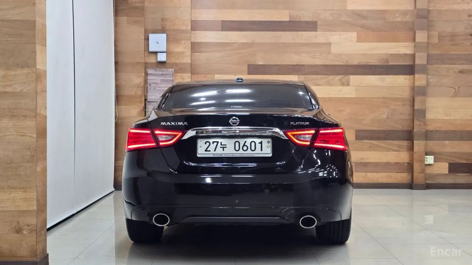Nissan Maxima