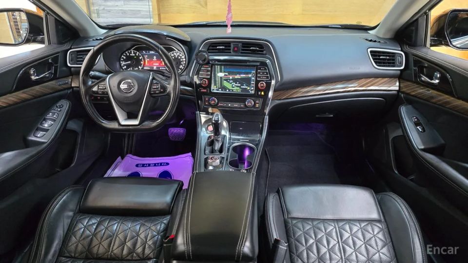 Nissan Maxima