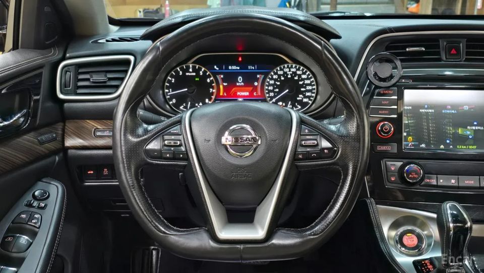Nissan Maxima