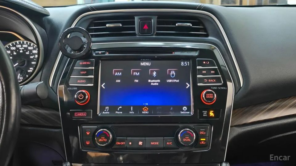 Nissan Maxima