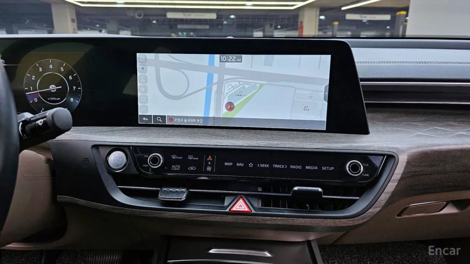 Kia K8