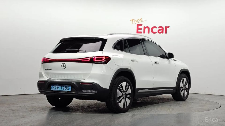 Mercedes-Benz EQA