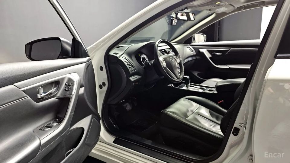 Nissan altima