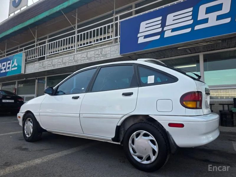 Kia Avella