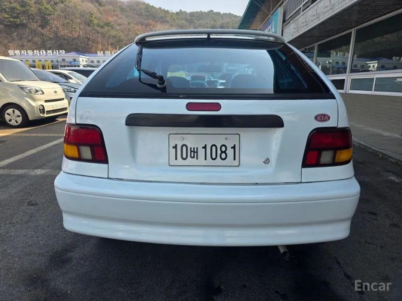 Kia Avella