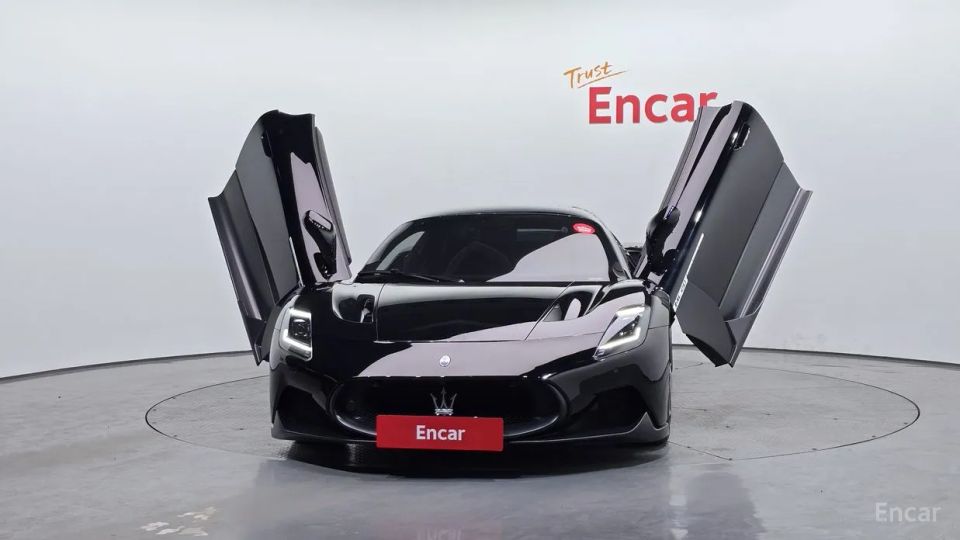 Maserati MC20
