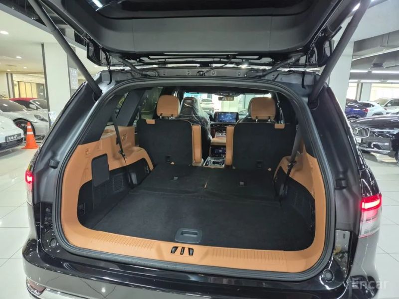 Lincoln Aviator