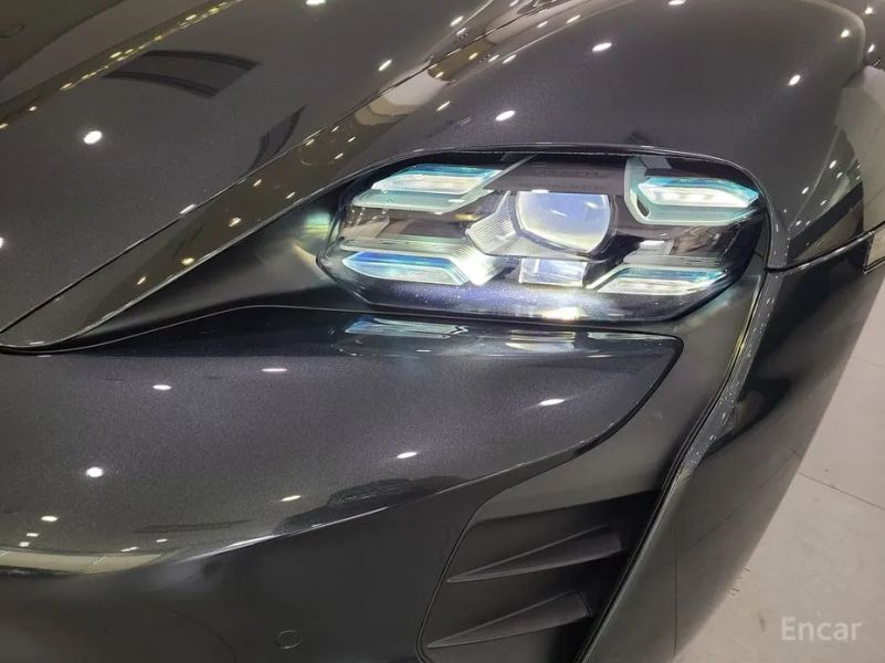 Porsche Taycan