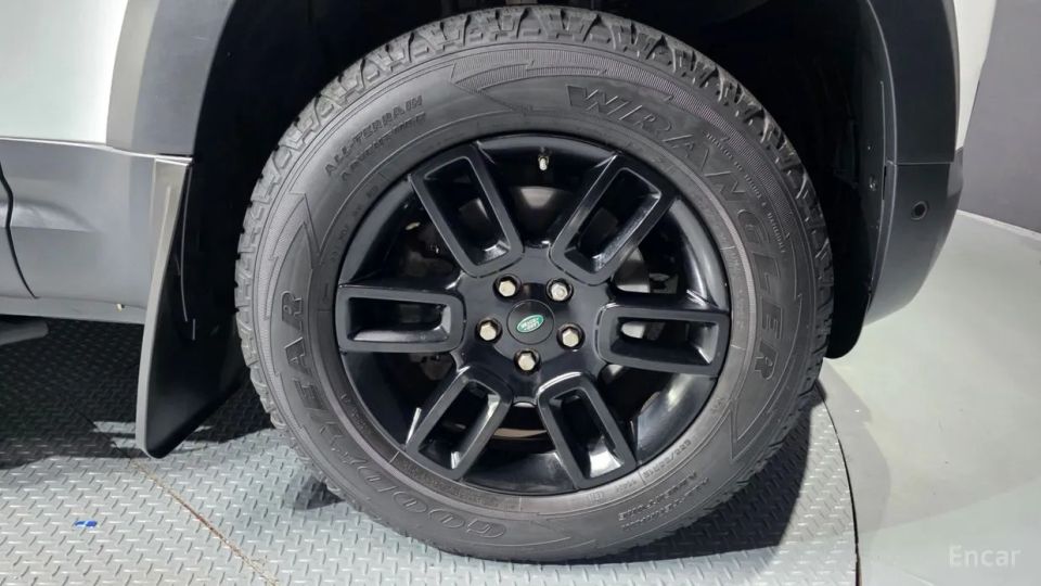 Land Rover Defender
