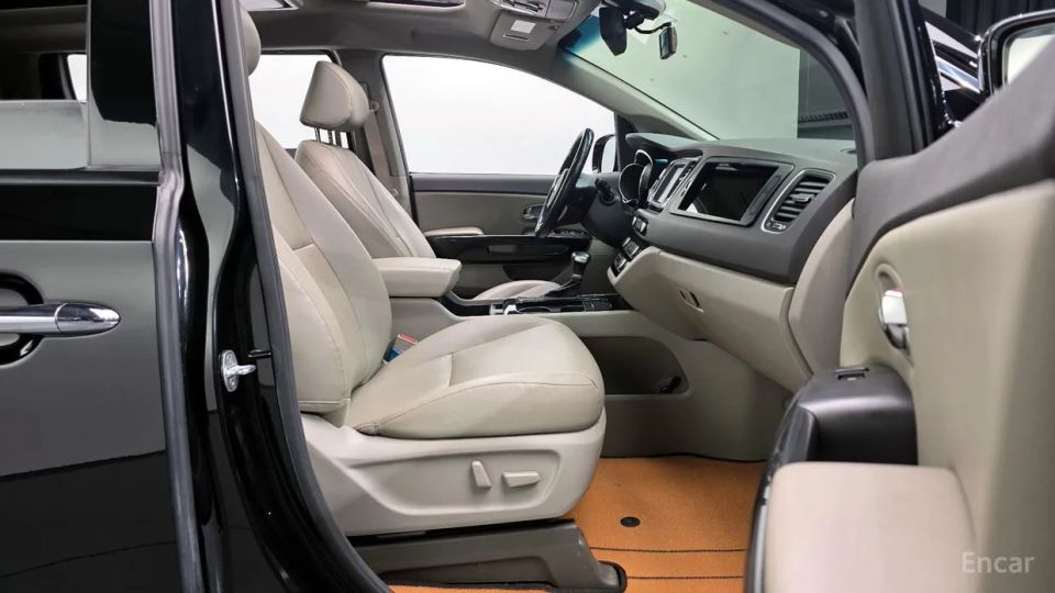 Kia Canival