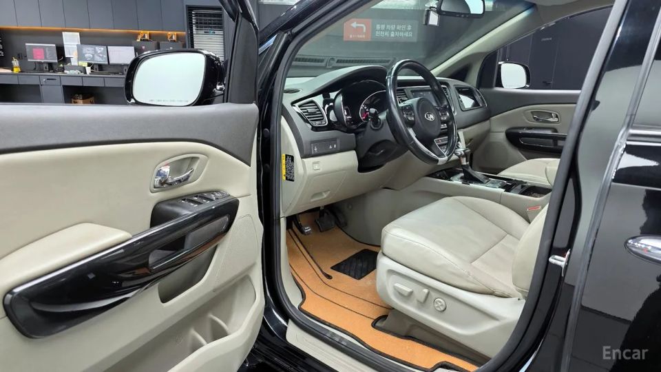 Kia Canival