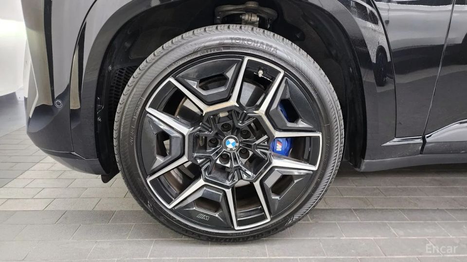 BMW XM