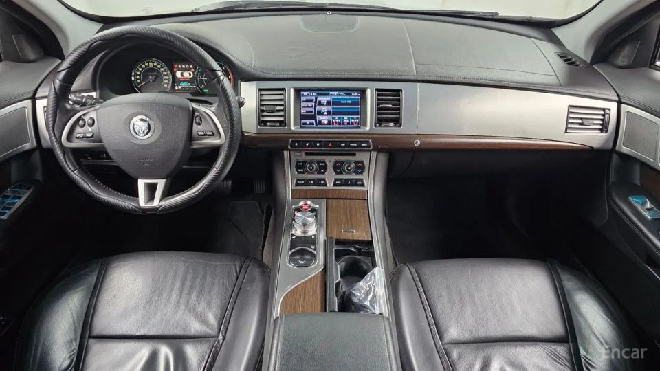Jaguar xf