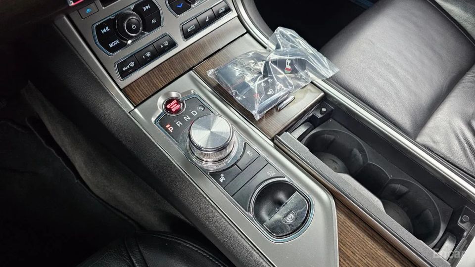 Jaguar xf