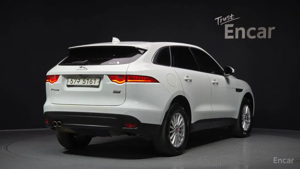 Jaguar F-PACE