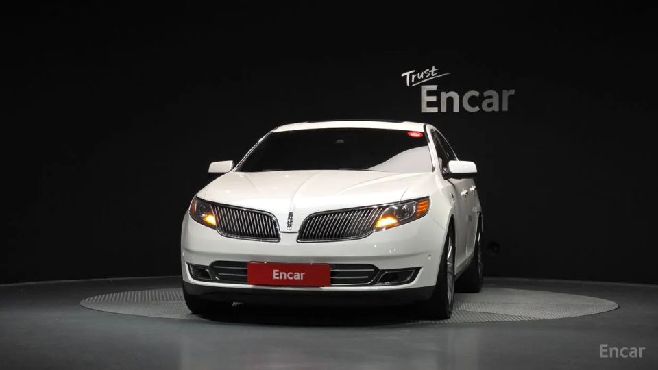 Lincoln MKS