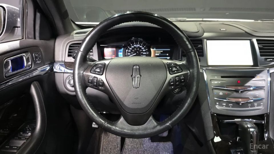 Lincoln MKS