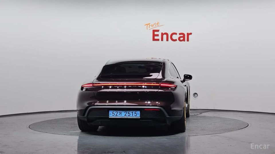 Porsche Taycan