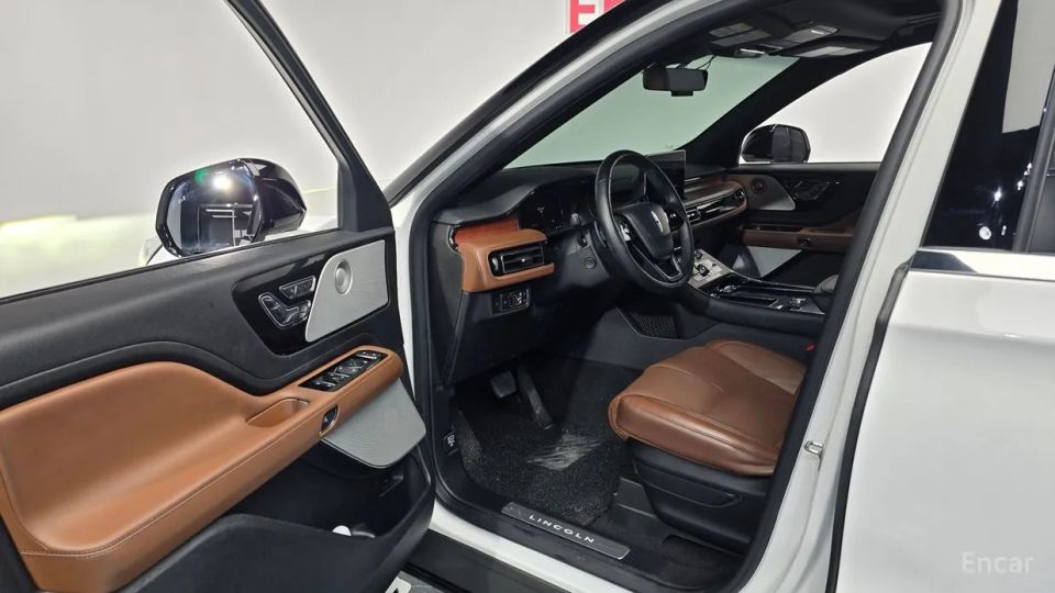 Lincoln Aviator