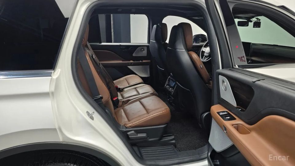 Lincoln Aviator