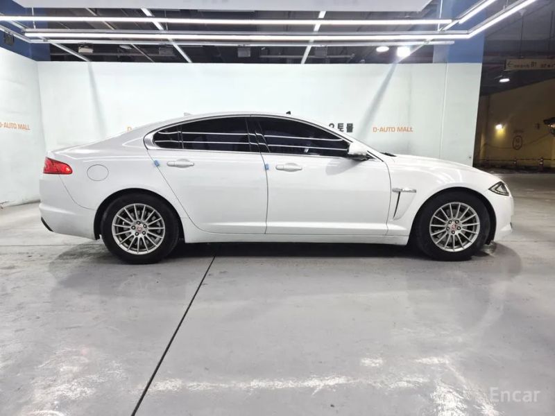 Jaguar xf
