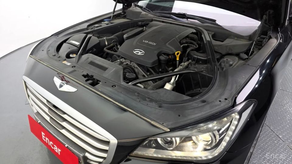 Hyundai Genesis
