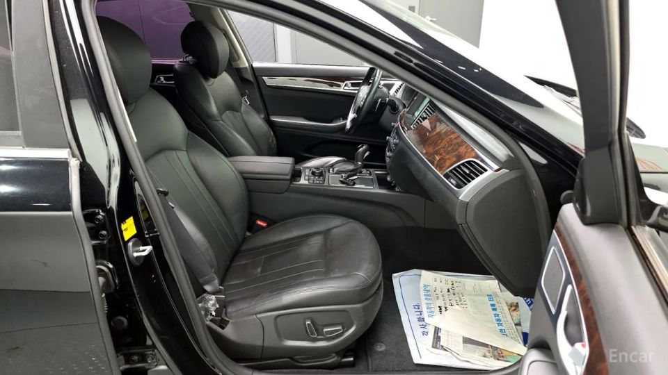 Hyundai Genesis