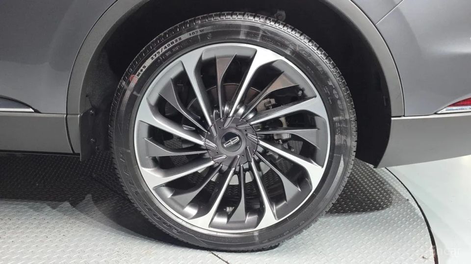 Lincoln Aviator