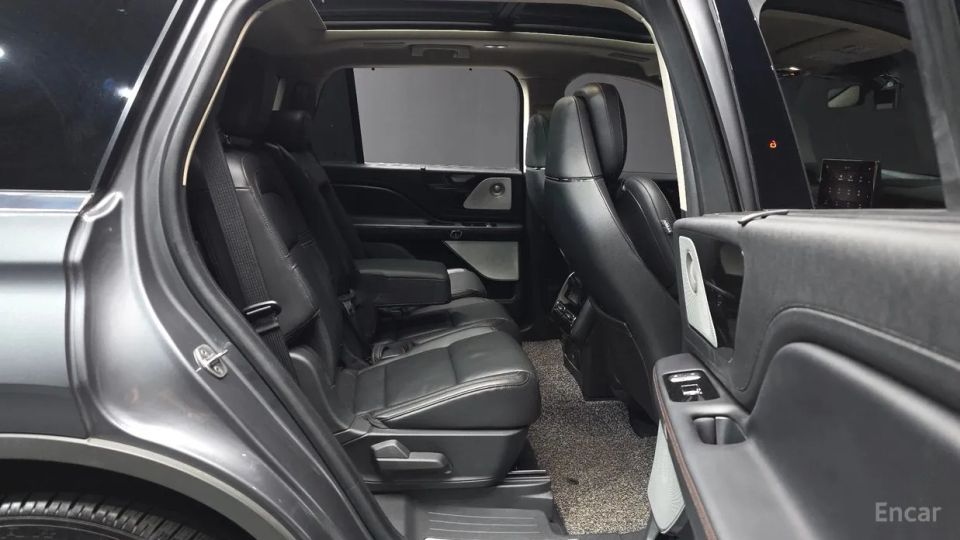 Lincoln Aviator