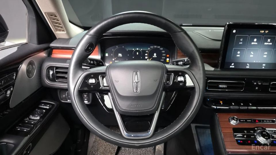 Lincoln Aviator