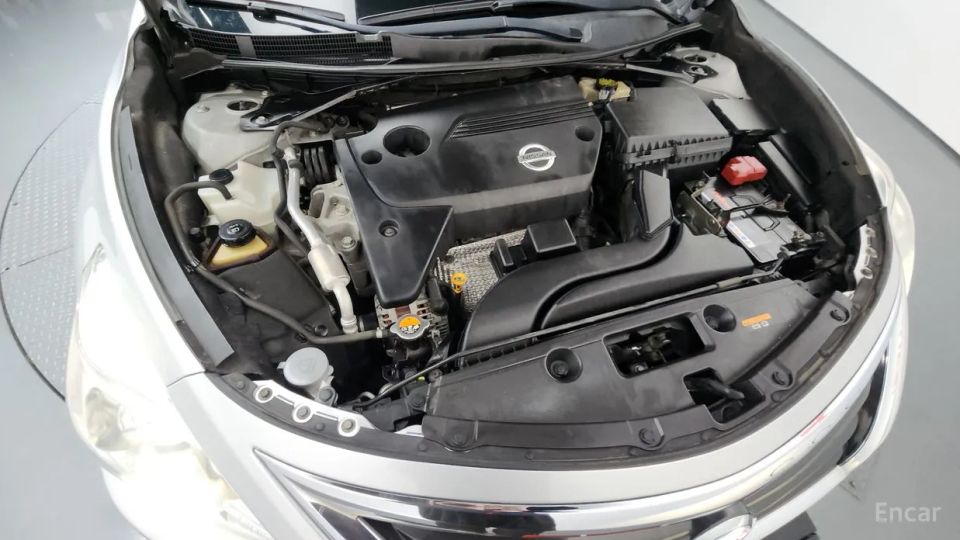 Nissan altima