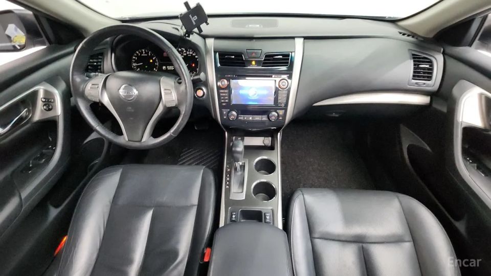 Nissan altima