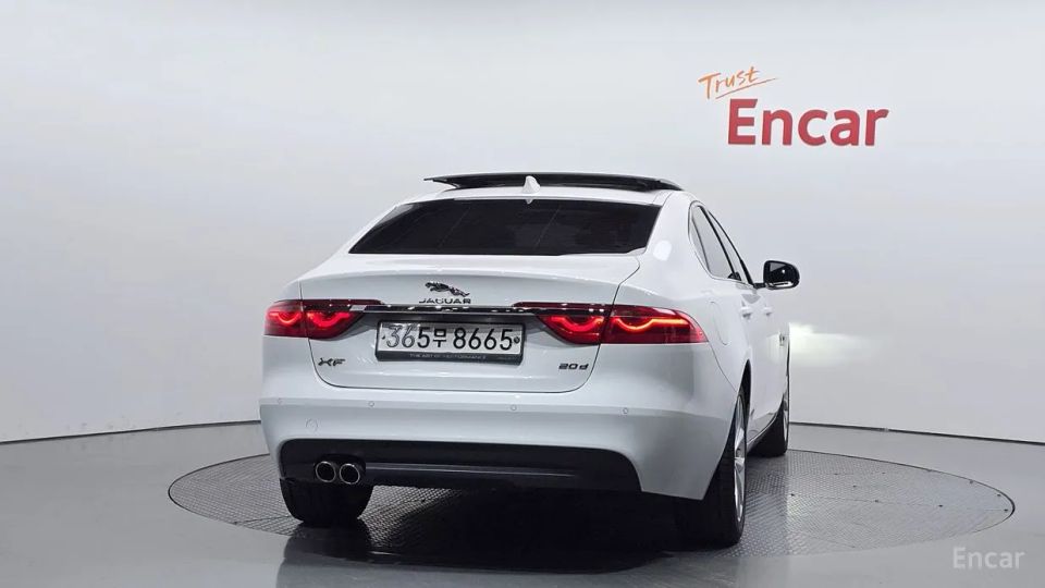 Jaguar xf